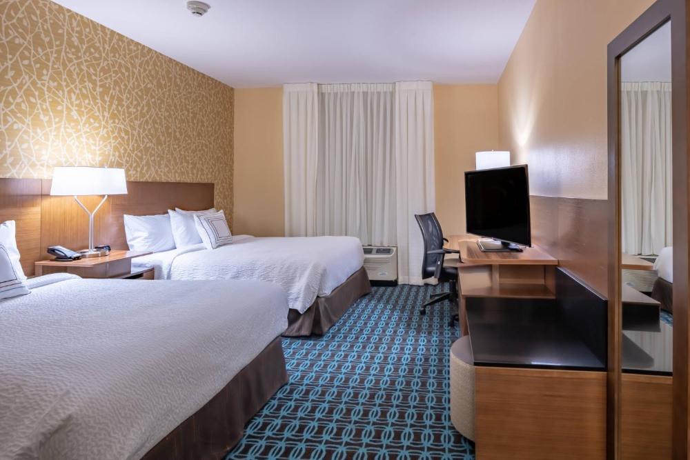 Double Queen Room interior
